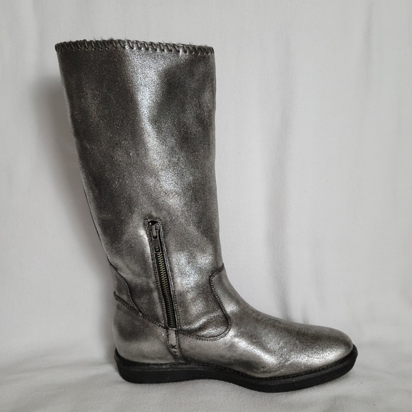 Trask Audra Silver Pewter shiny Shearling lined boots - Picture 9 of 16
